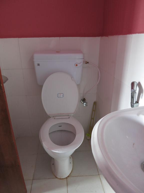 ポカラ ディネッシュ ハウス Bed & Breakfast 部屋 写真